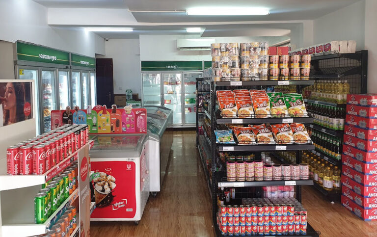 u2-food-store-2